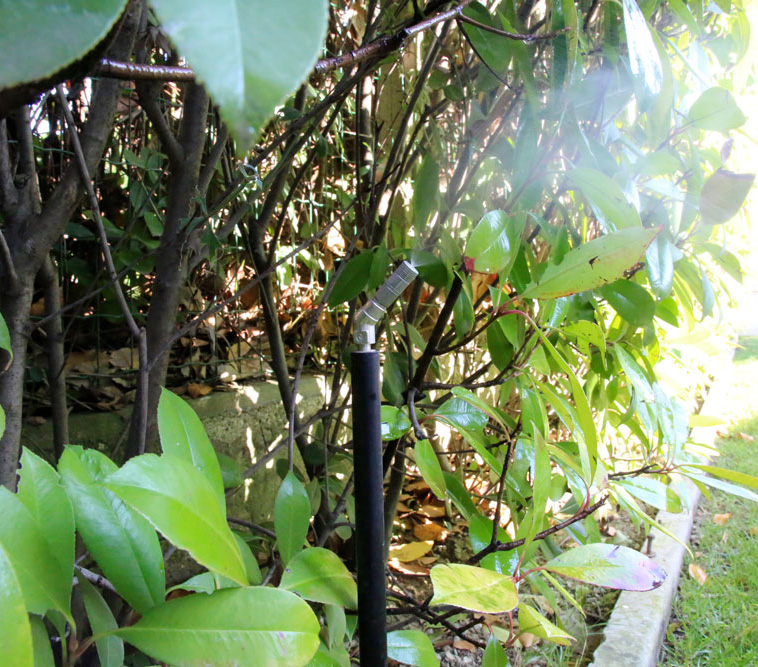 L'impianto antizanzare perimetrale da giardino MistAway, risolve il problema delle zanzare.
